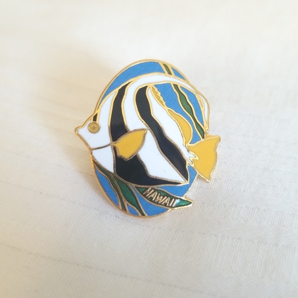 Hawaii Angel Fish Pin